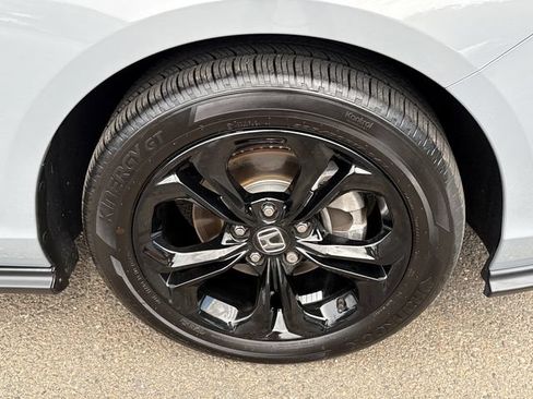 Used 2025 Honda Accord SE image 7