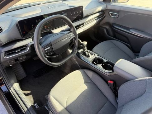 Used 2025 Kia K4 FWD image 12