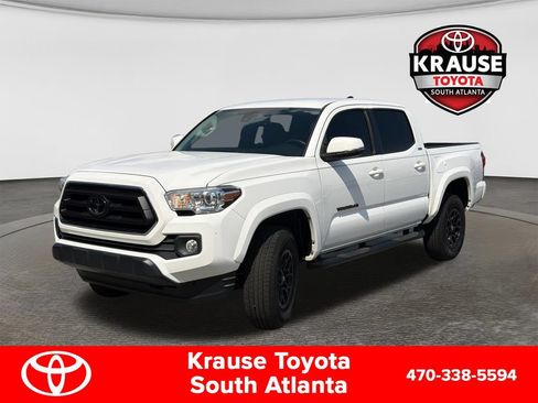 Used 2022 Toyota Tacoma SR5 w/ Technology Package RWD image 3