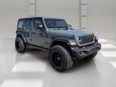 Used 2026 Jeep Wrangler Unlimited Sport AWD/4WD image 7