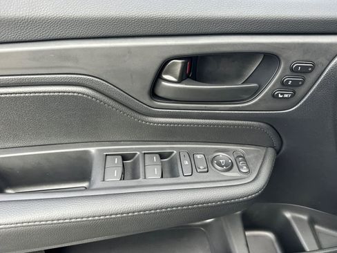 New 2026 Honda Odyssey EX-L image 9