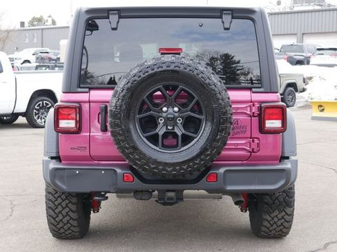 Used 2024 Jeep Wrangler Willys image 5