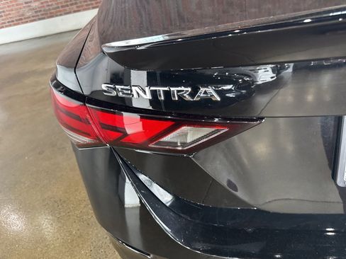Used 2021 Nissan Sentra SR image 18