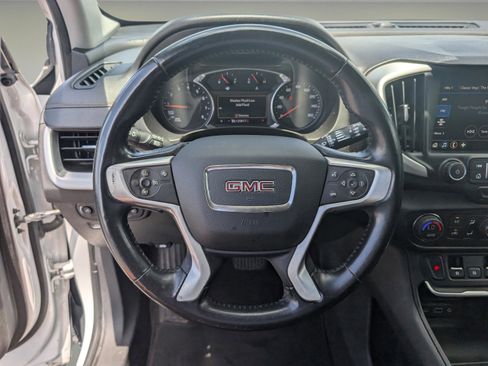 Used 2020 GMC Terrain SLT image 16