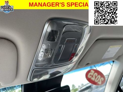 Used 2025 Genesis GV70 2.5T AWD/4WD image 31