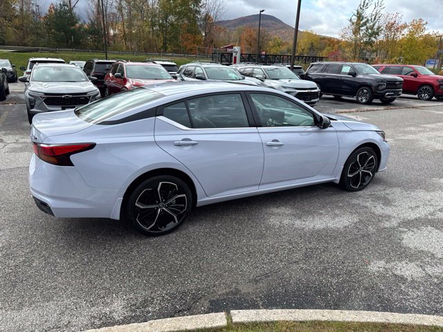 Used 2025 Nissan Altima 2.5 SR w/ SR Premium Package AWD/4WD image 21