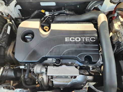 Certified 2019 Chevrolet Equinox LT FWD image 30