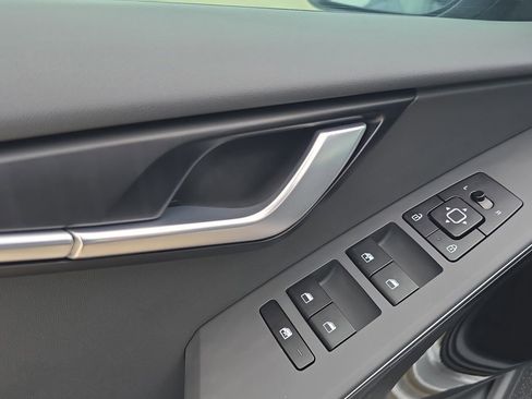 New 2026 Kia Niro EX FWD image 18