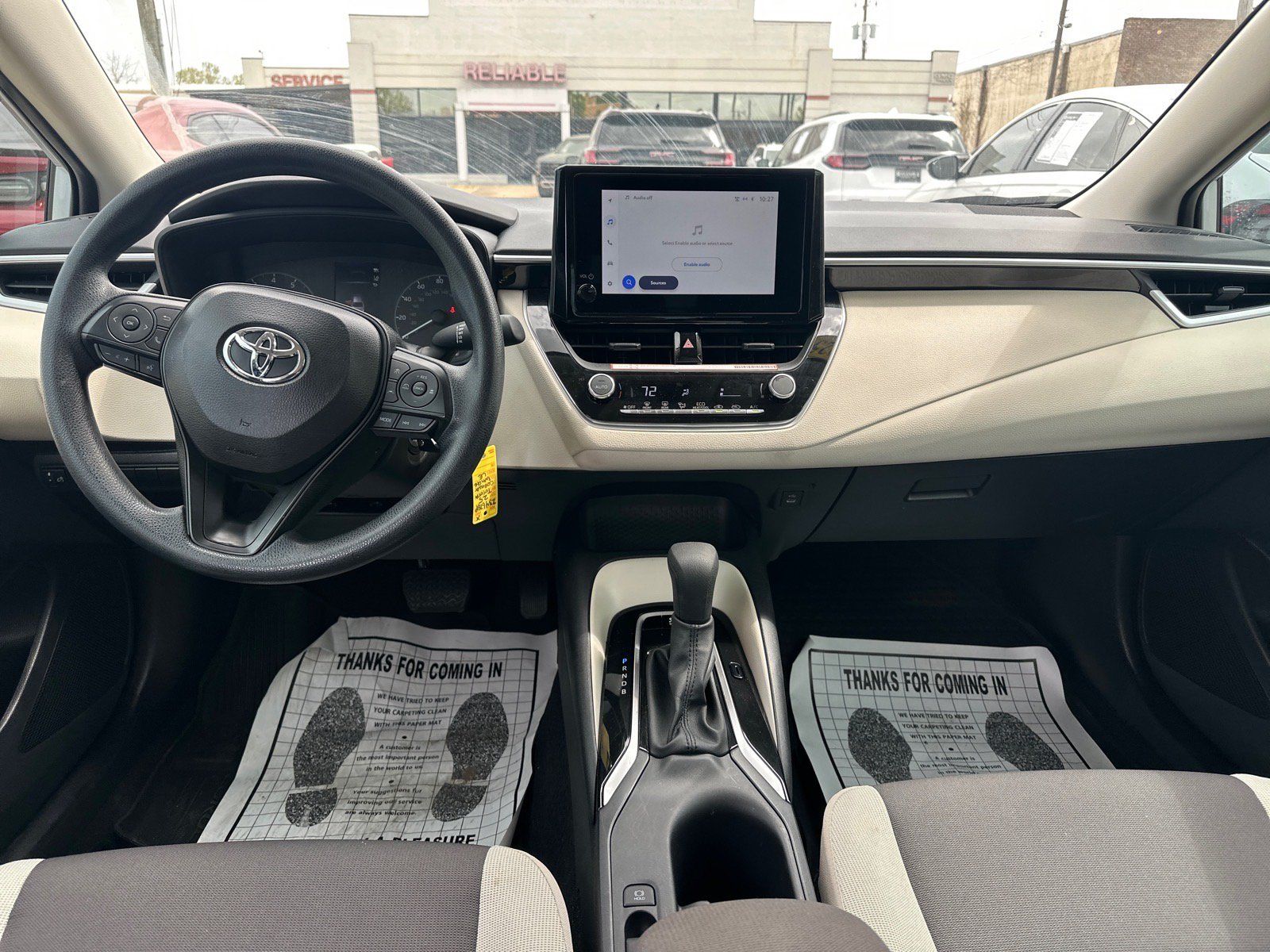 Used 2025 Toyota Corolla LE FWD image 8