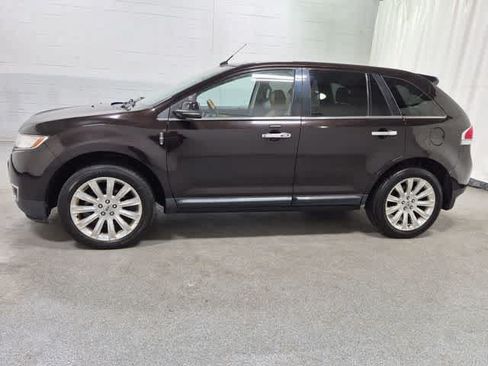Used 2013 Lincoln MKX AWD image 11