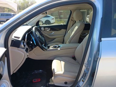 Used 2016 Mercedes-Benz GLC 300 4MATIC image 4