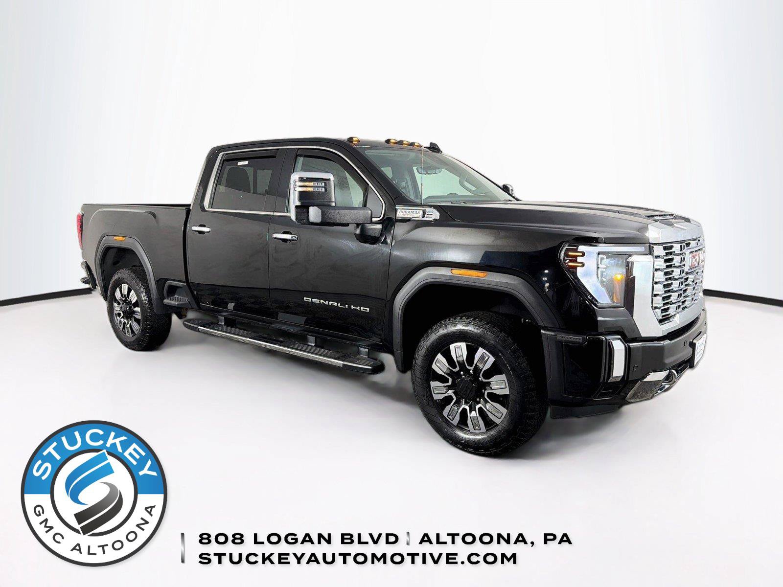 Used 2024 GMC Sierra 3500 Denali w/ Denali Reserve Package AWD/4WD image 1