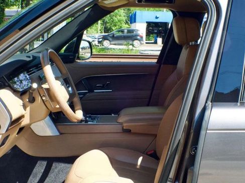 Used 2023 Land Rover Range Rover SE AWD/4WD image 17