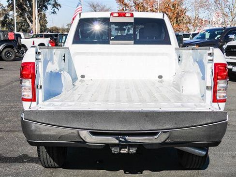 Used 2024 RAM 3500 Tradesman w/ Chrome Appearance Group image 23