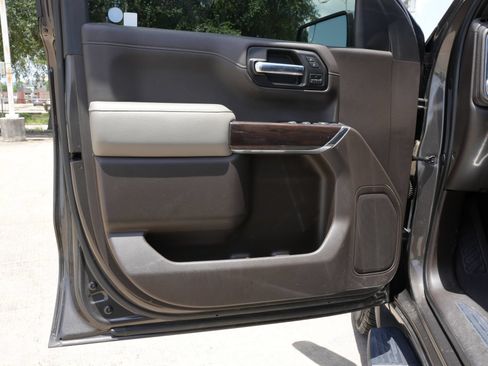 Used 2019 GMC Sierra 1500 SLT RWD image 15
