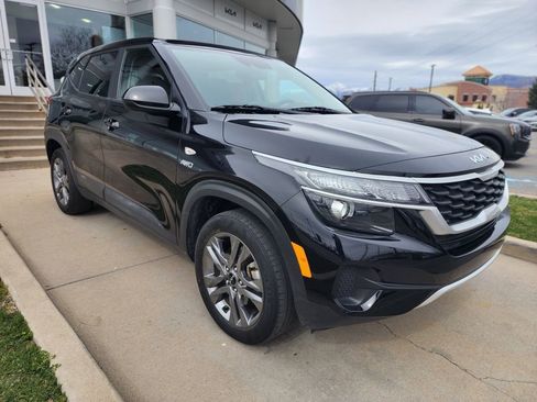 Certified 2022 Kia Seltos LX image 3