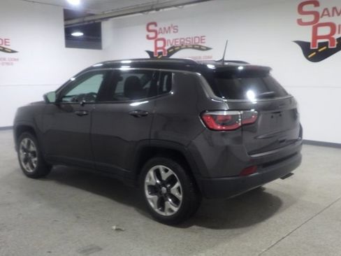 Used 2019 Jeep Compass Limited w/ Advanced Safety Group AWD/4WD image 2