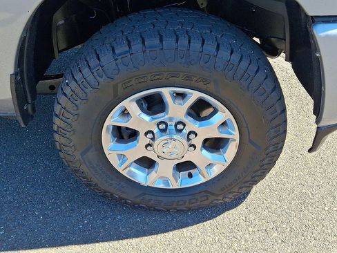 Used 2024 RAM 2500 Laramie AWD/4WD image 9