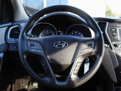 Used 2017 Hyundai Santa Fe Sport image 15