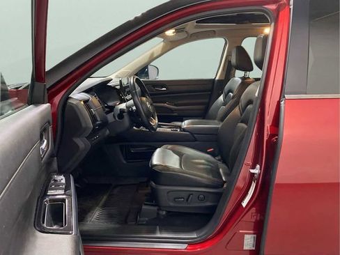 Certified 2023 Nissan Pathfinder SL w/ SL Premium Package image 11