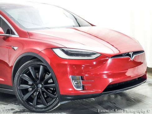 Used 2018 Tesla Model X 75D image 3