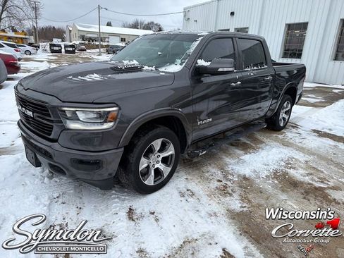 Used 2019 RAM 1500 Laramie w/ Sport Appearance Package AWD/4WD image 8