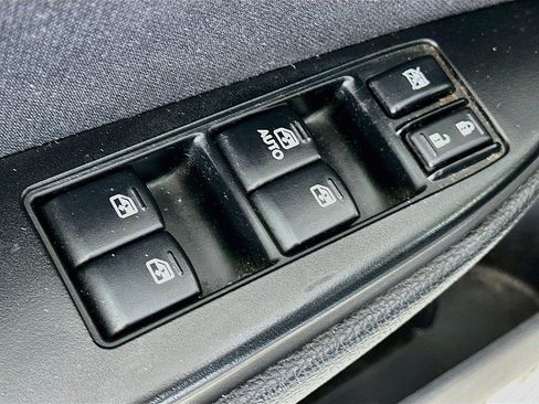 Used 2013 Subaru Outback 2.5i Premium AWD/4WD image 19