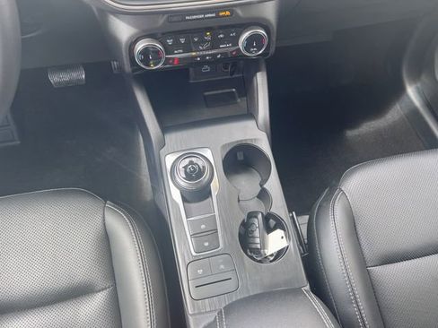 Used 2022 Ford Escape SEL image 30