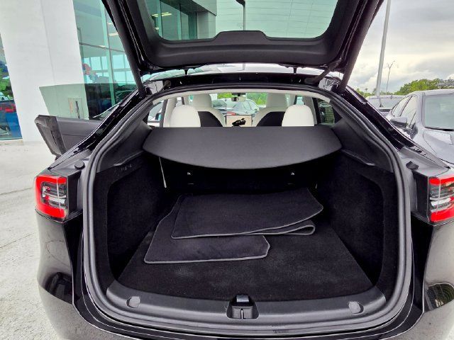 Used 2023 Tesla Model Y Long Range AWD/4WD image 22