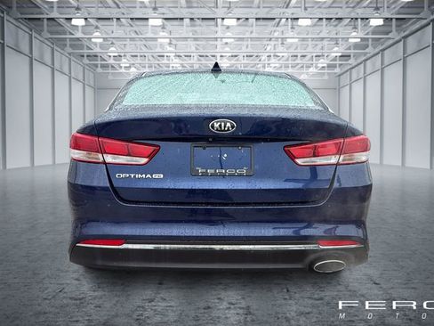 Used 2017 Kia Optima LX image 4