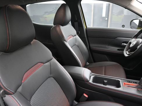 Used 2026 Nissan Kicks SR image 21