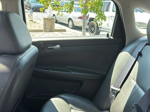 Used 2011 Chevrolet Impala LT w/ Luxury Edition Package FWD image 30