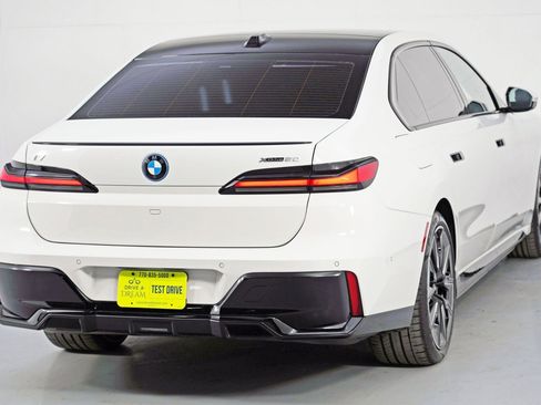 Used 2023 BMW i7 xDrive60 w/ Executive Package 2 image 65