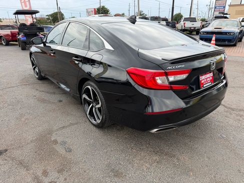 Used 2019 Honda Accord Sport image 2