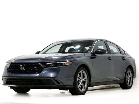 Used 2024 Honda Accord EX image 3