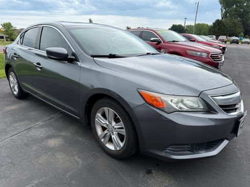 Used 2013 Acura ILX FWD image 2