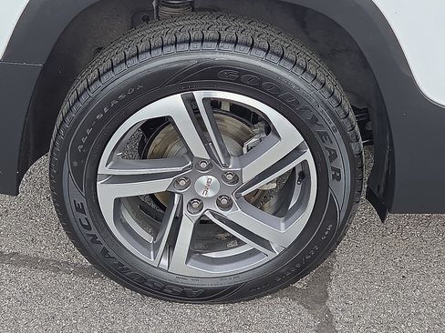 Used 2020 GMC Terrain SLT AWD/4WD image 17