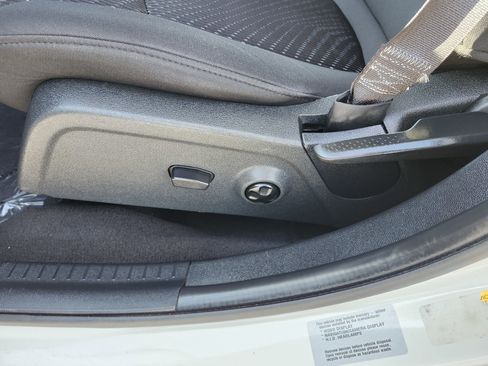 Used 2017 Dodge Journey SXT w/ Comfort/Convenience Group image 25