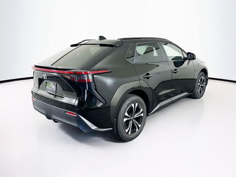 Used 2025 Toyota bZ4X FWD image 9