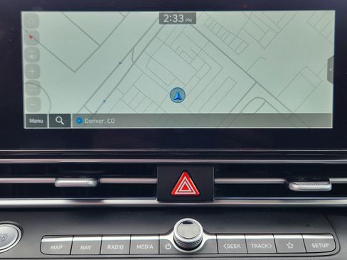 Used 2025 Hyundai Elantra SEL FWD image 12