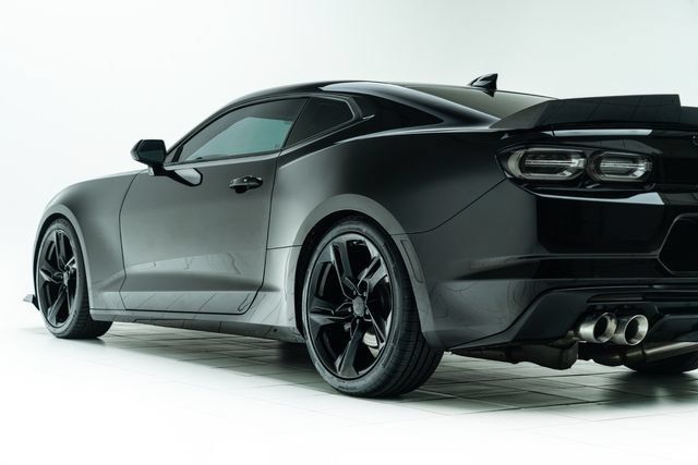 Used 2021 Chevrolet Camaro LT RWD image 19