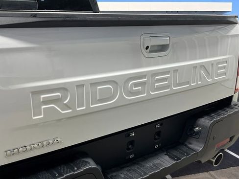 New 2026 Honda Ridgeline Black Edition image 6