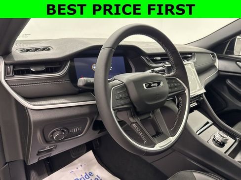 New 2025 Jeep Grand Cherokee Altitude AWD/4WD image 21