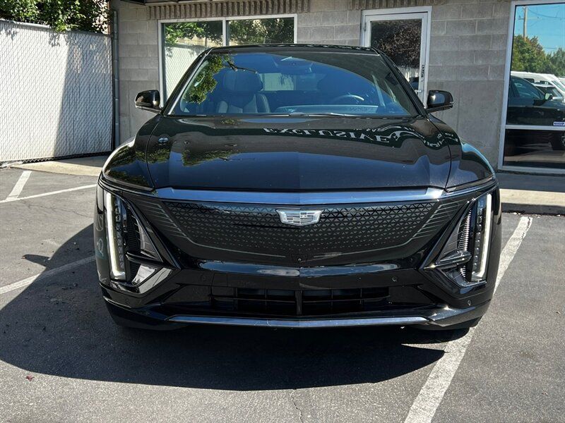 Used 2024 Cadillac Lyriq Sport AWD/4WD image 2