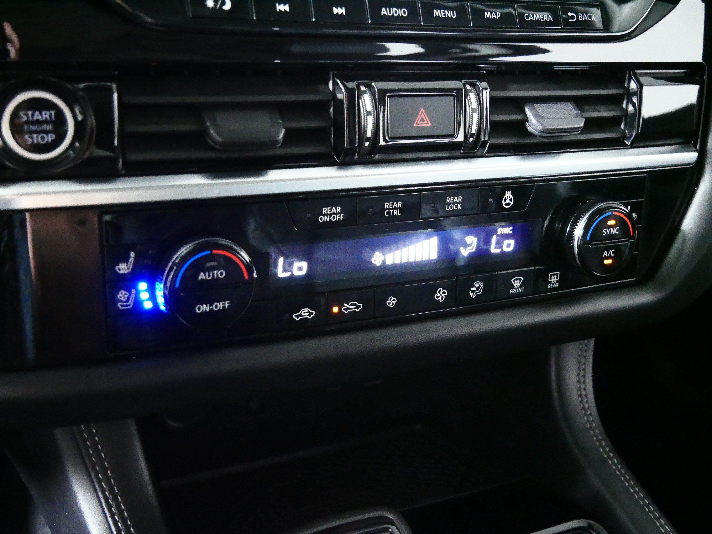 Used 2024 Nissan Pathfinder Platinum w/ Lighting Package (N93) AWD/4WD image 23