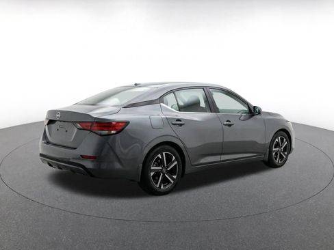 Used 2025 Nissan Sentra SV FWD image 9
