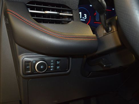 Certified 2025 Ford Explorer ST-Line image 16