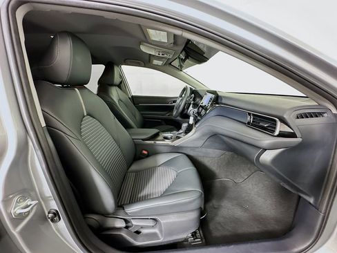 Used 2024 Toyota Camry SE image 26