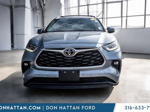 Used 2022 Toyota Highlander Limited image 22