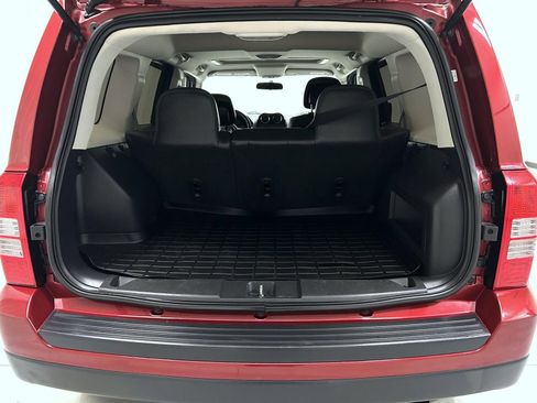 Used 2015 Jeep Patriot High Altitude AWD/4WD image 21